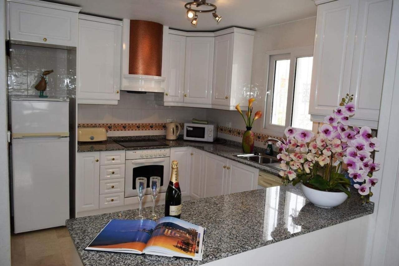 Fabulous 2 Bed 2 Bath Apartment ! Villamartin  Exteriör bild